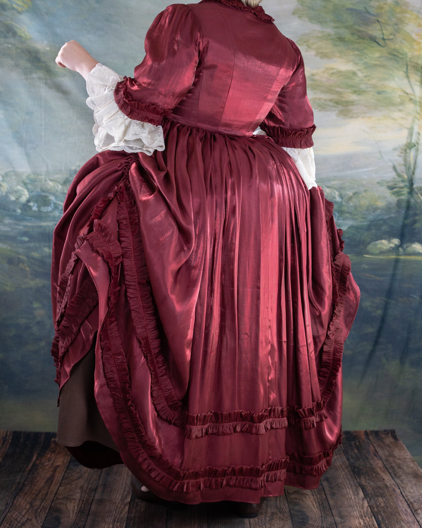 Dark Red Robe à l’Anglaise