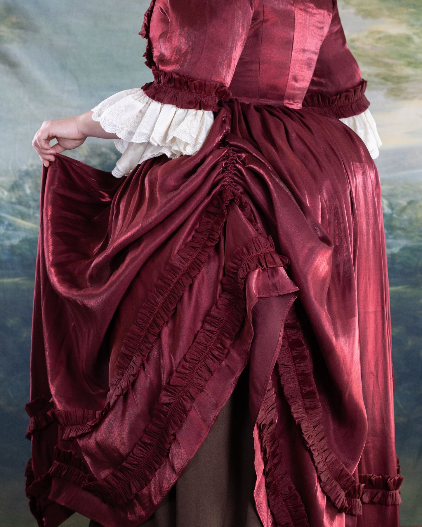 Dark Red Robe à l’Anglaise