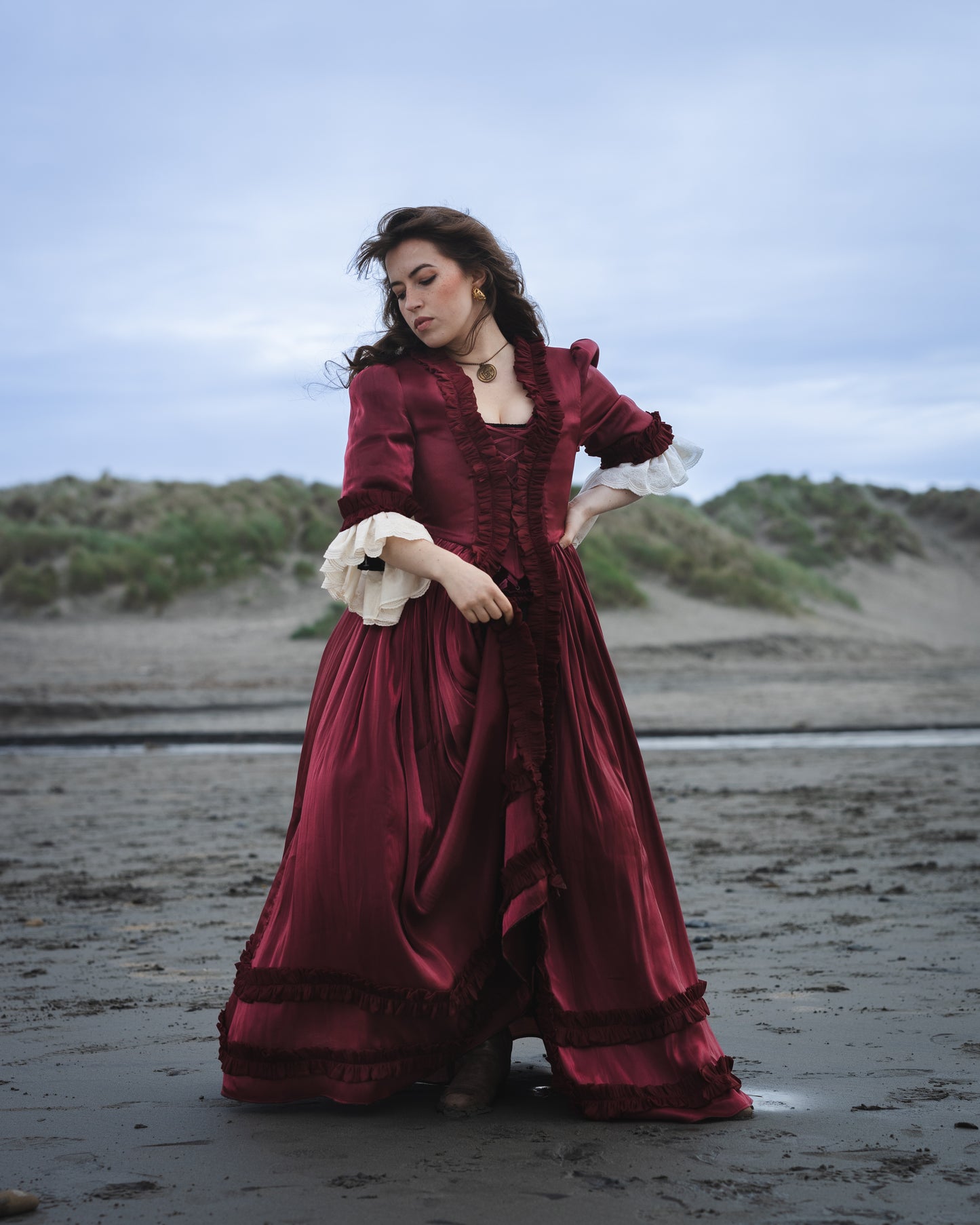 Dark Red Robe à l’Anglaise