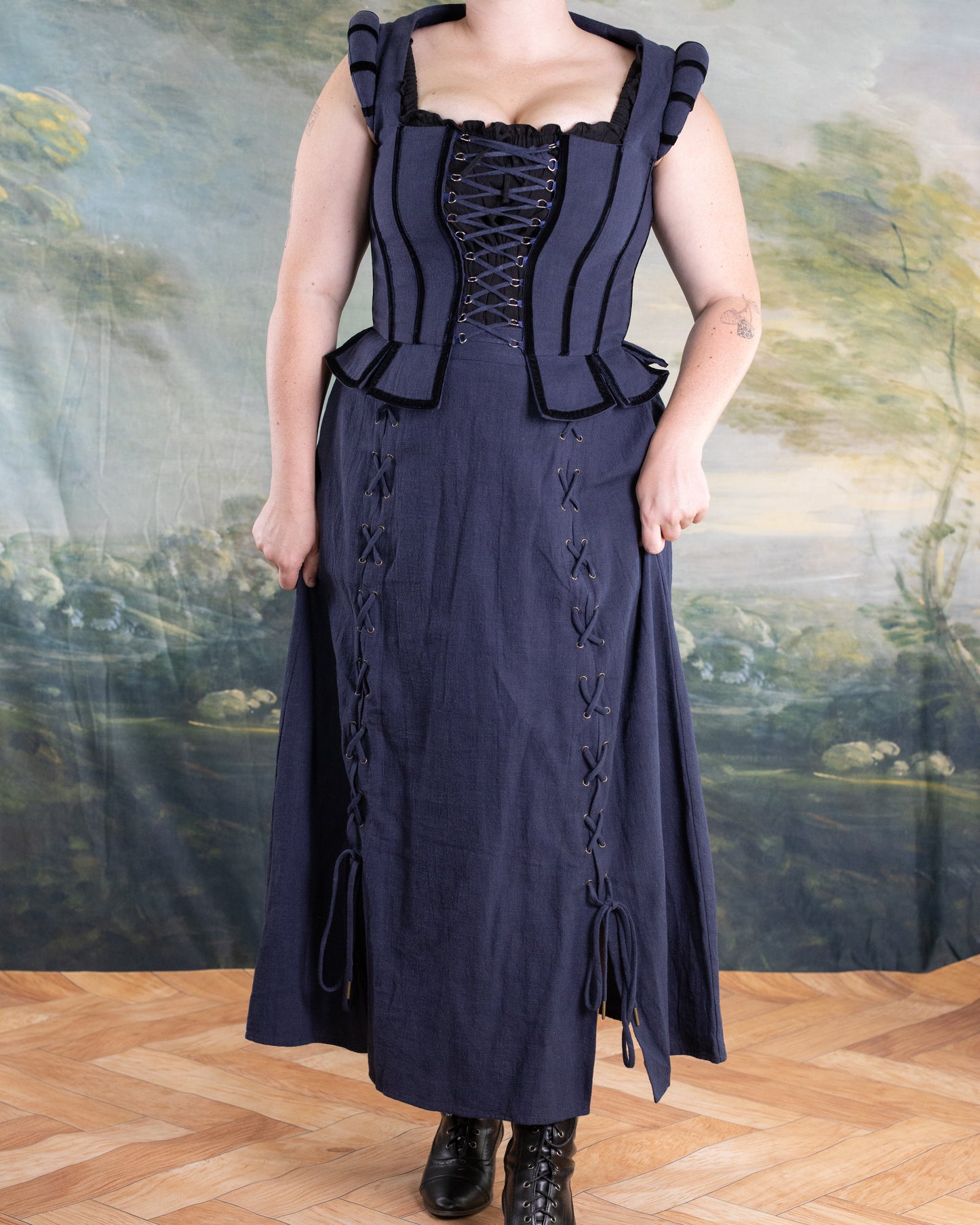 Tavern Skirt