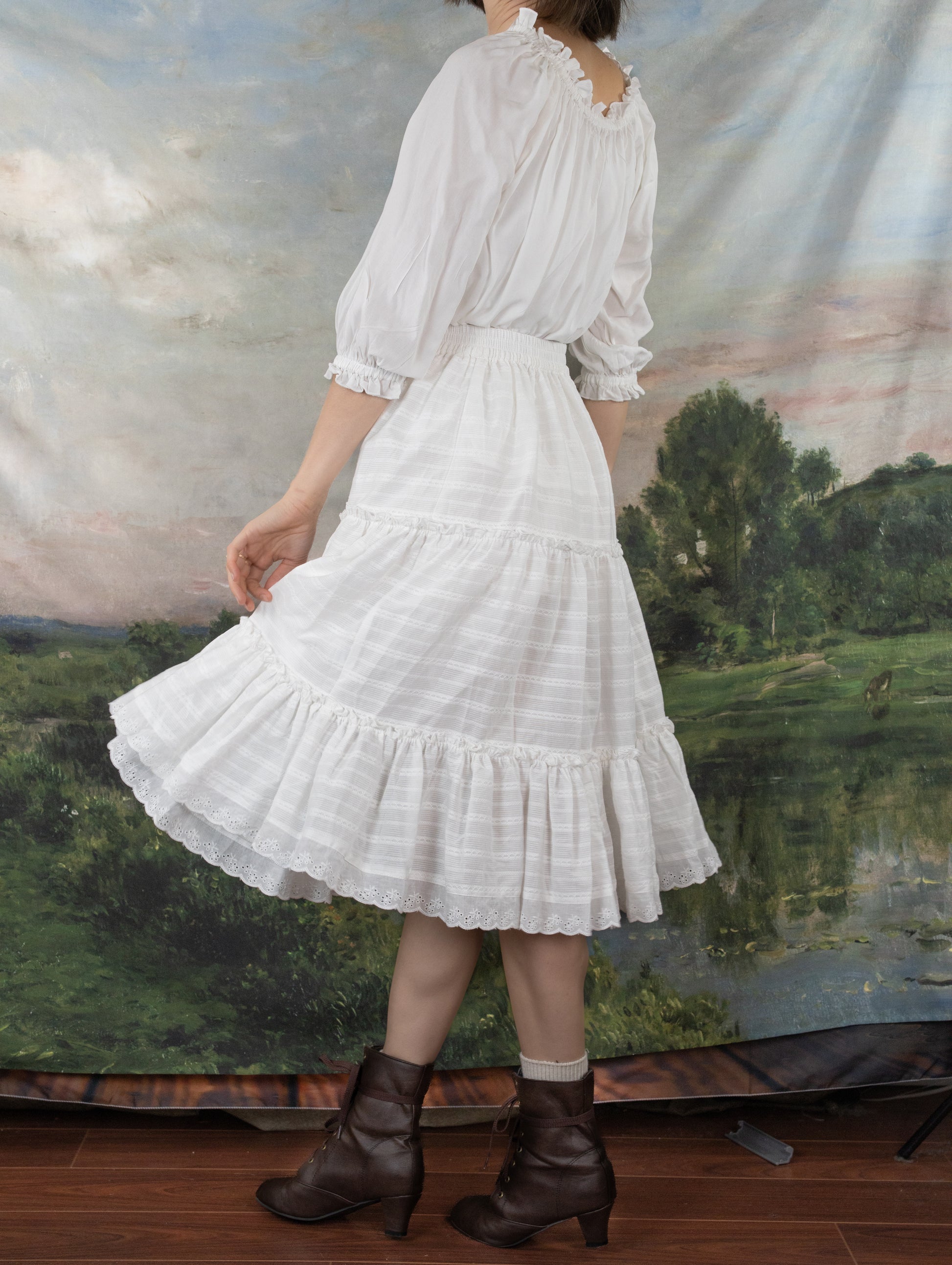 skirt of jane's dress to see the white petticoats pocking White Cotton Petticoat